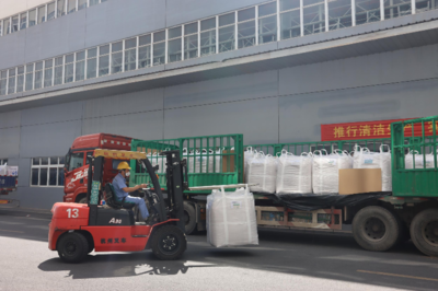 搶工期趕進度 抓生產忙建設——贛縣區掀起生產、建設熱潮，道路貨物運輸高效暢通